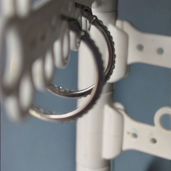 Fashion Elegant Silver Hoop Earrings (EUC) - Picture 3 of 4